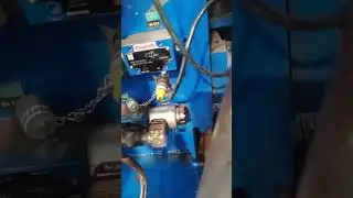 hydraulic oil leakage from manifold minimizer