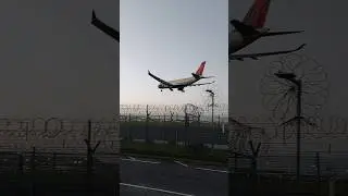 AIRBUS A 330-223 DELTA AIR LINES landing at Heathrow Airport 🛩👌 # aviation #shots.
