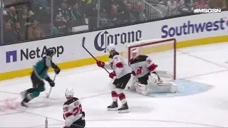 Alexander Wennberg scores a goal against the New Jersey Devils