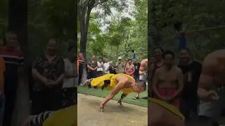 Witness a Shaolin Monk Defy Gravity with His Airborne Skills! #kungfu #shaolin