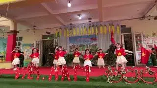 Múa lớp B2 Lê Hồng Gia Hân (Sóc)
