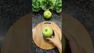 Guava Chaat || Masala Amrud #shorts #trending #guava #guavachaat #amrud #chaat #viral