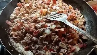Haciendo de comer y a Ashlie le llegó un paquete