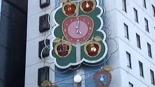 長野駅　りんごの木からくり時計