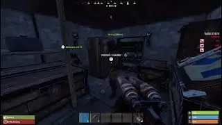 rust ps4 raiding a solo player (huge loot!!)