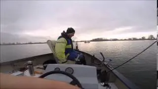 Vertikalangeln auf Zander !!! Рыбалка вертикально на судака!!!
