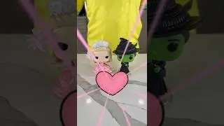 Elphaba's Emerald City ARRIVES! Plus Bubble Gown Glinda! #funkopop #kidsvideo #kidsshorts