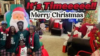Opening Christmas gifts.It’s timeeee!!!!!!