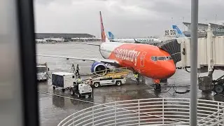 Sun Country Airlines Boeing 737-800 LAS-MSP