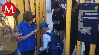 Estudiantes de Prepa 8 quitan candados y recuperan plantel