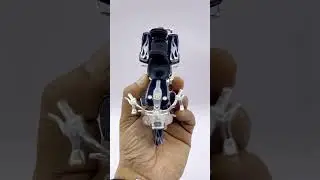 Harley Davidson 2002 FLHRSEI CVO Custom - 1:18 scale Die-cast Motorcycle