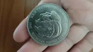 25 New Pence - Elizabeth II Royal Wedding