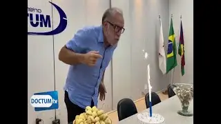 Professor Cl&aacute;udio Leit&atilde;o, mantenedor da Rede Doctum, celebra 74 anos em evento emocionante