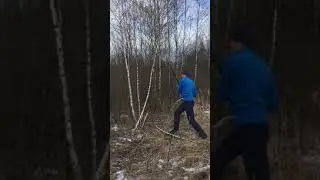 Уничтожение зарослей секачом Fiskars XA23