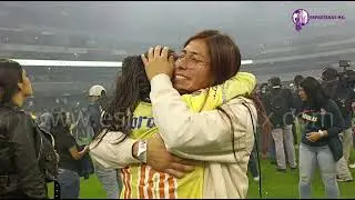 Alison González,delantera del América Femenil,festejó con Ceci Santiago y le dedicó un lindo mensaje