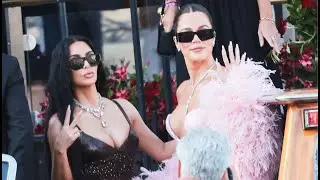 Matrimonio Bezos, i look alla cerimonia pi&ugrave; sfrenati del pre party Kim e Khlo&egrave; in piume e glitter