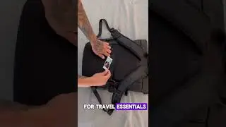 Discover our backpack&rsquo;s hidden pocket &ndash; perfect for travel and outdoor adventures! 🎒🏖️🏔️ #travelback