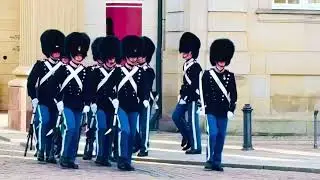 Changing of guards in Amalienborg Palace 💂| Royal Life Guards