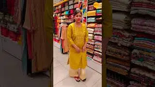 आज आले Dori Fab मध्ये कपडे खरेदी करायला..#prajaktasalve #dorifab #ytshorts #shorts