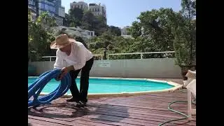 Today&rsquo;s job/pool cleaning part 2 #measuringchlorine&pH