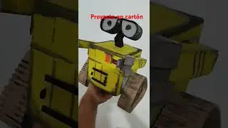 Proyecto escolar robot wall -e en cart&oacute;n
