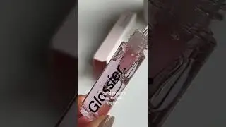 Glossier Lip Gloss will change your life #sephora #pinkaesthetic #vanillagirl