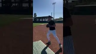 When coach challenges you to a 1v1!  #teamrawlings #baseball #collegebaseball #drill