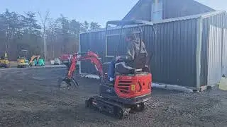 AGT INDUSTRIAL MX15RX MINI EXCAVATOR 