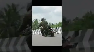 Royal Enfield Meteor 350 Vs Super Meteor 650 Side by Side Comparison #shorts #lifereviewed #ytshorts