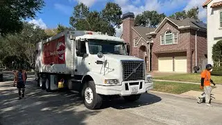 West U:Volvo VHD Heil Durapack 5000 on manual trash 672 