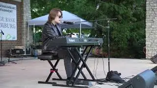 Robbie performing 