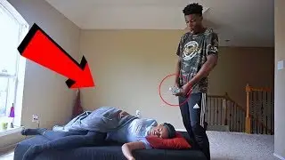 PEEING ON GIRLFRIEND FACE PRANK!!!
