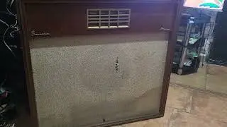 SOUNDPLAY VINTAGE SPEAKER WITH TUBE AMP 