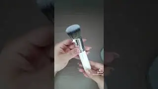 Morphe X Jaclyn Hill Ride-Or-Die-Foundation Brush