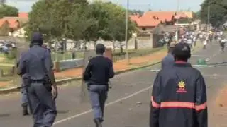 Pupils clash with police during Jub Jub court appearance
