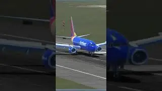 Very hard southwest 737 Landing #Shorts
