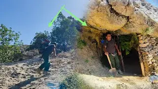 Circulation and camping in Mountain: Build a woody and wooden room in the mountains