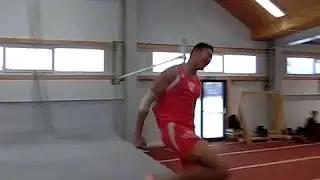 Lionel-Afan Strasser springt 1,99m PB