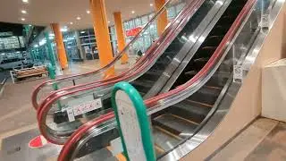 ライフガーデンにらさき　エスカレーター