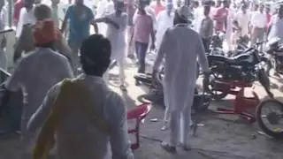 Live Video of Akali Dal Workers Attack on Bhagwant Mann Relly at Malout
