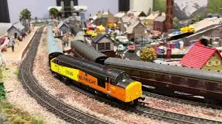 Class 37 116 colas rail accurascale cold start banana train #modeltrains #modelrailroad #trains