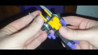 Eddie Hill reviews Transformers 1986 re-release G1 kick back from Transformers the movie toy