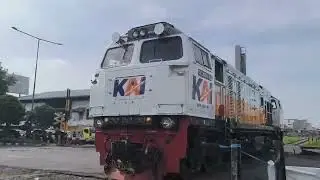 Kompilasi Kereta Api Campuran Sekitaran Jawa Timur