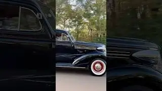 CRUISING TO SOME TUNES | #antique #deluxe #coupe #unbreakable #oldschool #soar #car #music