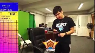 MrBeast finger on the app (Hey Z Ree troll)