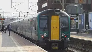 Double LNWR Class 350 arrives at Watford Junction (22/3/22)