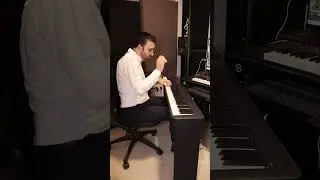 אבי דרור מגיש - קול ברמה נשמע גרסת פסנתר | Avi Dror - kol Berama