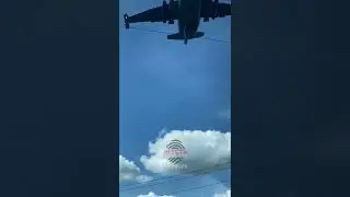 ✈️ Beautiful shots: the combat deuce of Su-25 attack aircraft takes place at an ultra-low altitude.