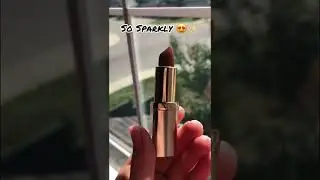 Trying L&rsquo;Or&eacute;al Paris sparkly lipstick in shade 342 #beauty #sparkly