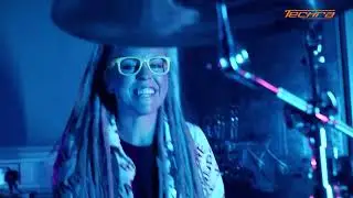 The Way You Make Me Feel - Vicky O'Neon and Techra on drums